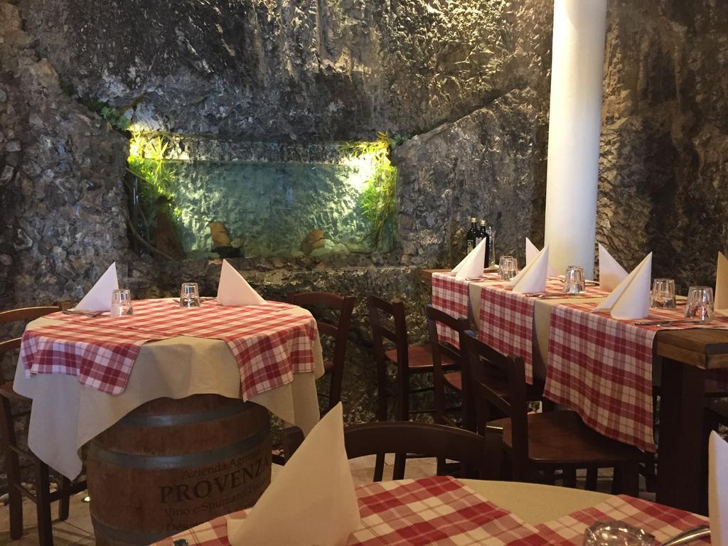 Albergo Ristorante Montebaldo ليمونِ سول غاردا المظهر الخارجي الصورة
