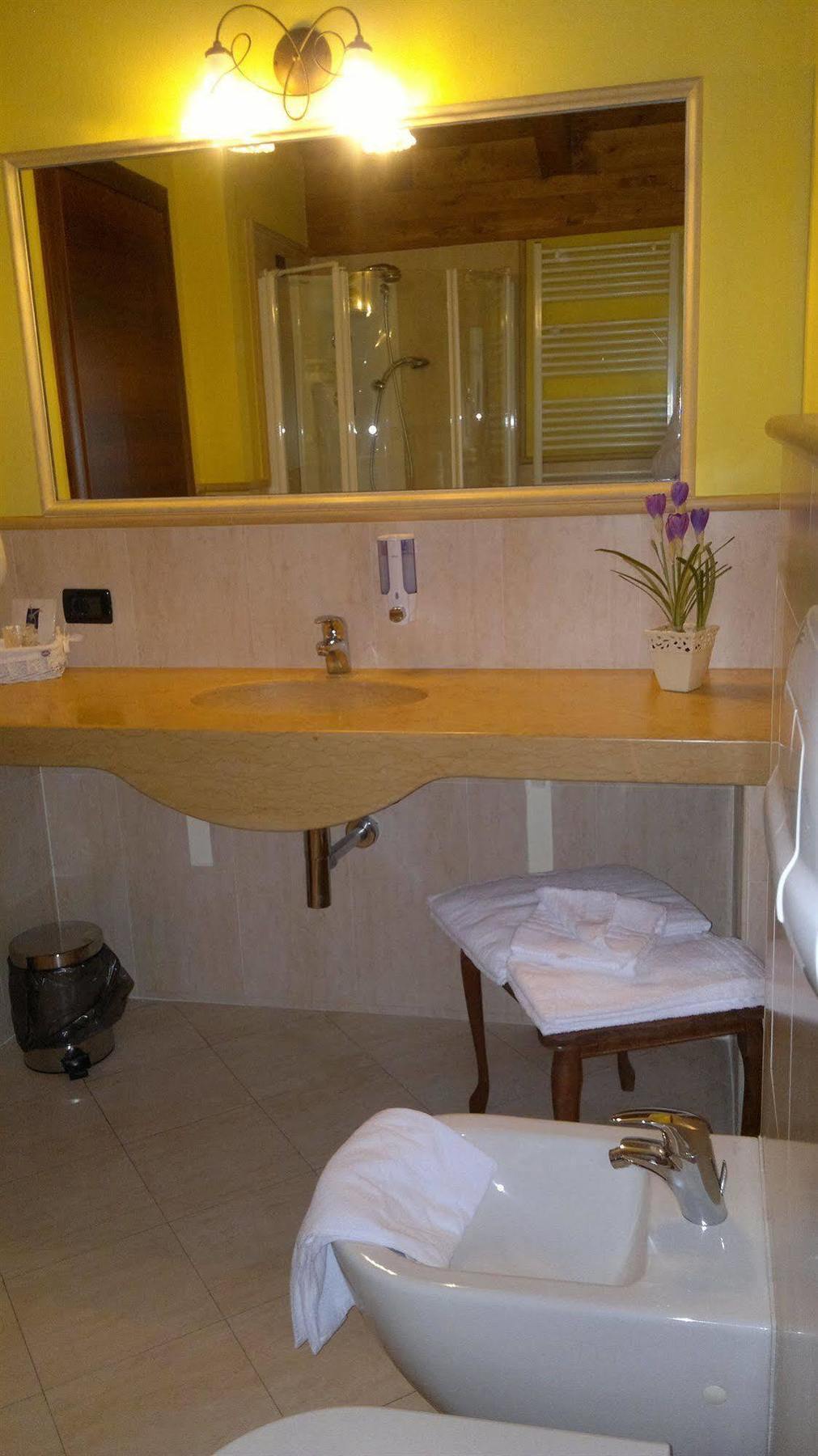 Albergo Ristorante Montebaldo ليمونِ سول غاردا المظهر الخارجي الصورة